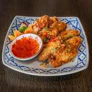 L4. Crispy Chicken Wings